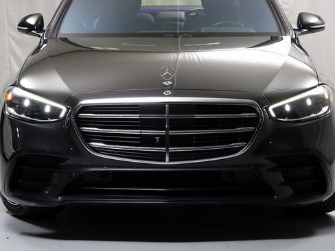 Certified 2022 Mercedes-Benz S 500 4MATIC w/ AMG Line Package image 6