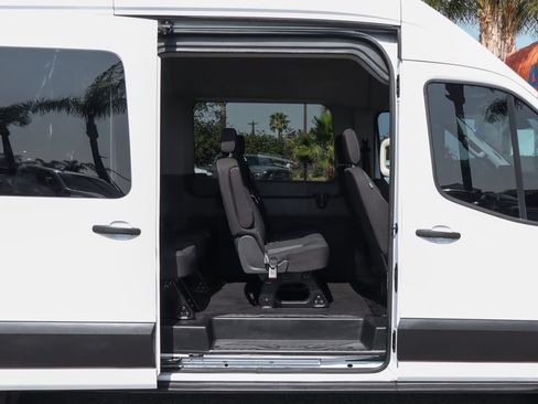 Used 2023 Ford Transit 350 XLT RWD image 11