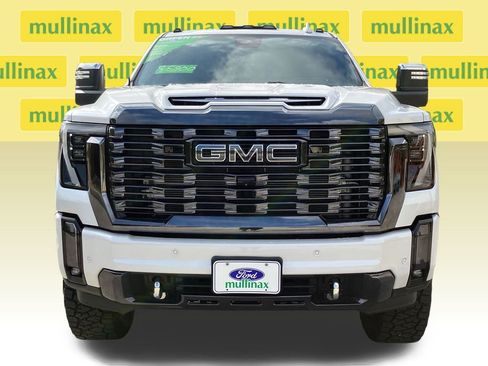 Used 2024 GMC Sierra 3500 Denali Ultimate image 15