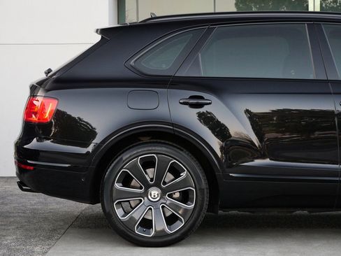 Used 2020 Bentley Bentayga image 9