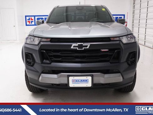 Used 2025 Chevrolet Colorado Trail Boss AWD/4WD image 2