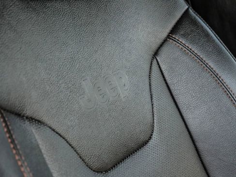 Used 2022 Jeep Compass Limited image 19