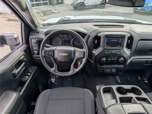 Used 2023 Chevrolet Silverado 2500 Custom w/ Custom Value Package image 17