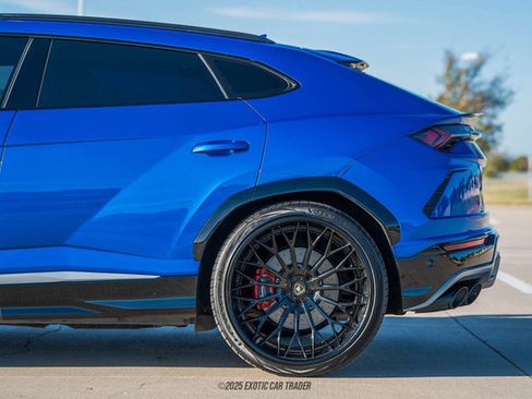 Used 2019 Lamborghini Urus image 5