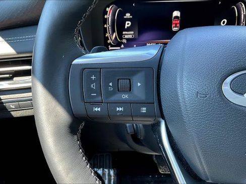 Certified 2023 INFINITI QX60 Sensory w/ Vision Package AWD/4WD image 11