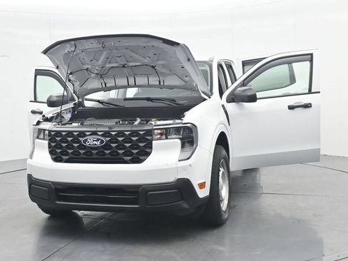 Certified 2025 Ford Maverick XL w/ Equipment Group 102A AWD/4WD image 40