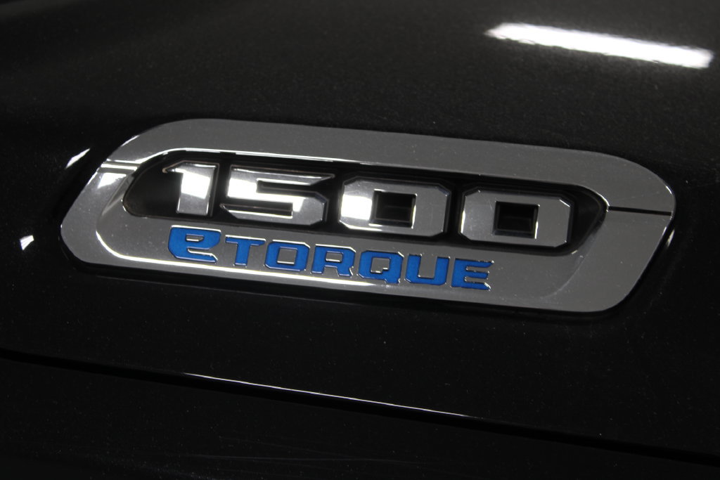 Used 2023 RAM 1500 Big Horn AWD/4WD image 12