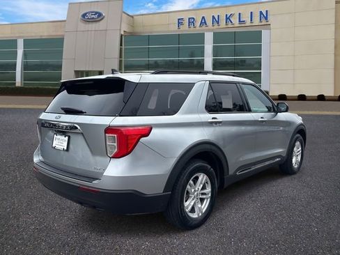 Certified 2022 Ford Explorer XLT image 7