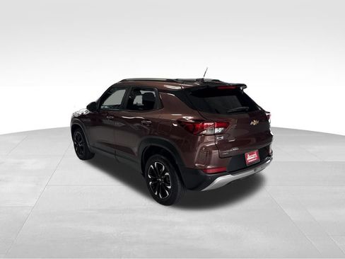 Used 2023 Chevrolet TrailBlazer LT w/ Convenience Package AWD/4WD image 3