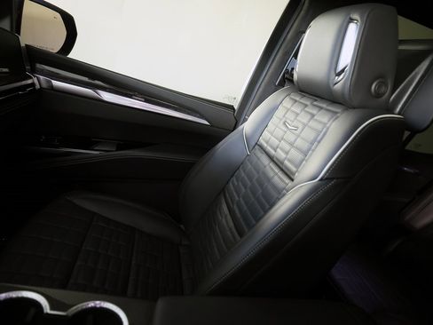 Used 2026 Cadillac Escalade V w/ LPO, Floor Liner Package image 42