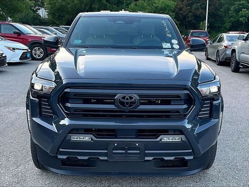 Certified 2025 Toyota Tacoma SR5 AWD/4WD image 2
