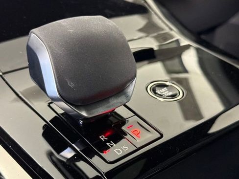 Used 2026 Land Rover Range Rover Sport SE AWD/4WD image 22