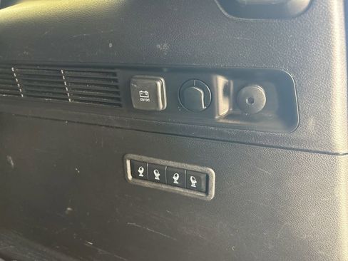 Used 2023 Jeep Wagoneer Series III w/ Preferred Equipment Group image 39