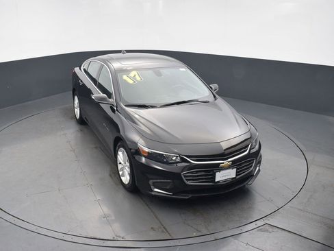 Used 2017 Chevrolet Malibu LT image 35