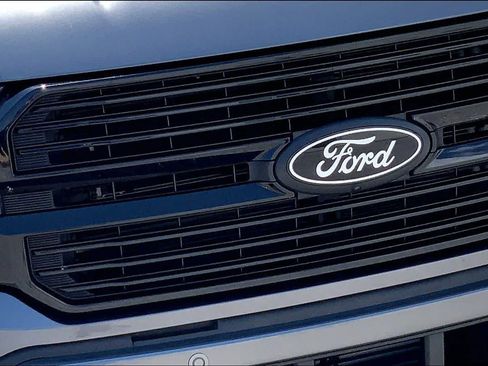 Certified 2024 Ford F150 Platinum w/ FX4 Off-Road Package AWD/4WD image 29