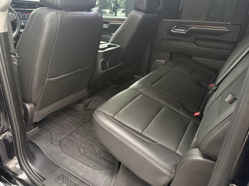 Used 2024 GMC Sierra 3500 Denali w/ Denali Reserve Package AWD/4WD image 36