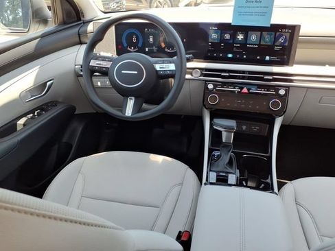New 2026 Hyundai Tucson SEL Plus FWD image 4