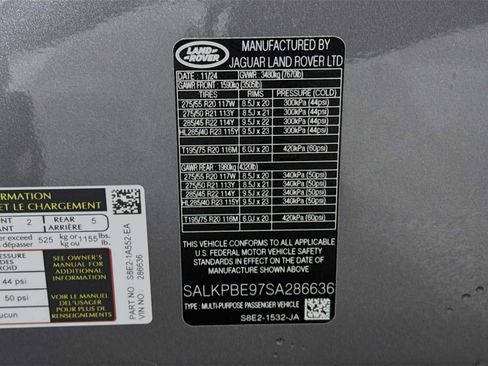 New 2025 Land Rover Range Rover Long Wheelbase SE image 31