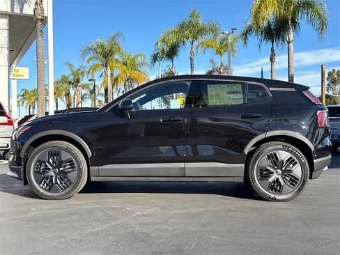 New 2026 Volvo EX30 Cross Country Ultra image 2