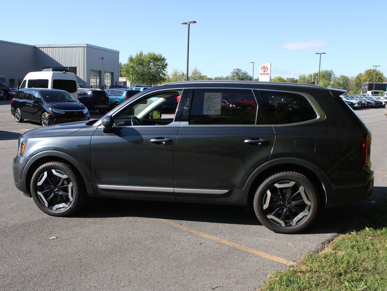Used 2024 Kia Telluride S w/ S Sunroof Package AWD/4WD image 5