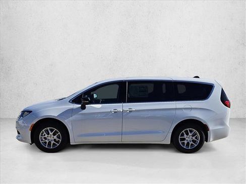 New 2025 Chrysler Voyager LX image 8