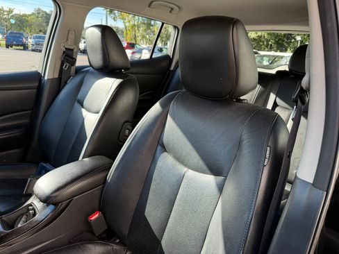 Used 2013 Nissan Leaf SL w/ Premium Pkg image 23