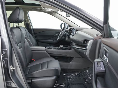 Used 2023 Nissan Rogue SV w/ SV Premium B Package AWD/4WD image 11