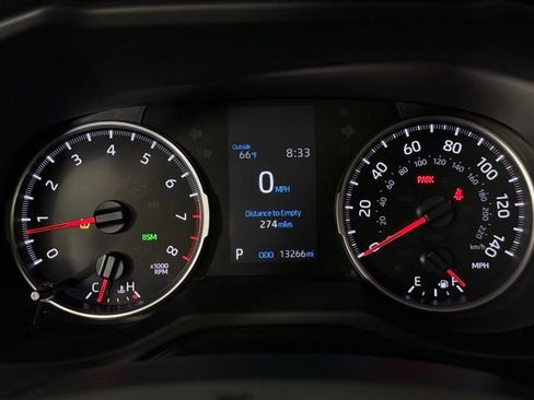 Used 2022 Toyota RAV4 XLE Premium image 31