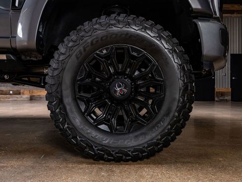 Used 2025 Ford F250 Platinum AWD/4WD image 11