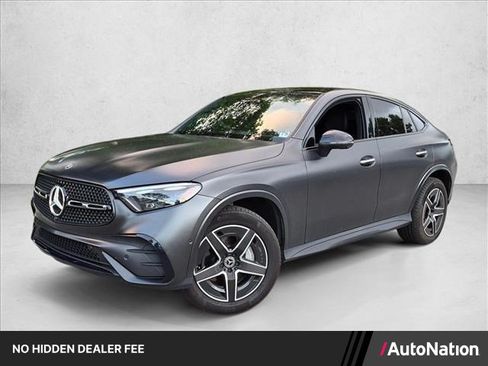 Used 2024 Mercedes-Benz GLC 300 4MATIC image 1
