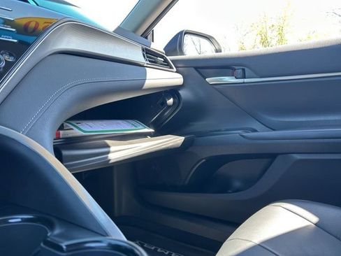 Used 2020 Toyota Camry SE w/ Audio Package FWD image 23