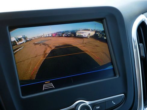 Used 2020 Chevrolet Equinox LT FWD image 36