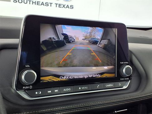 Used 2024 Nissan Rogue SV image 20