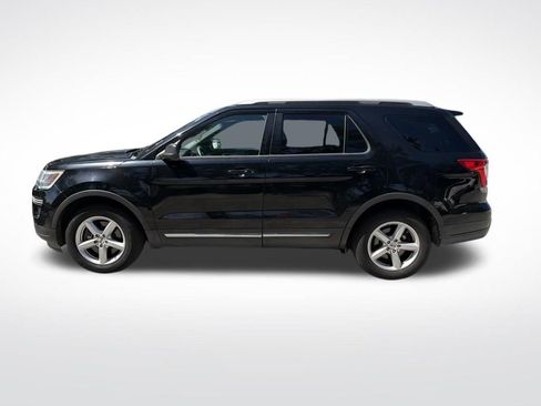 Used 2018 Ford Explorer XLT w/ Class II Trailer Tow Package FWD image 8