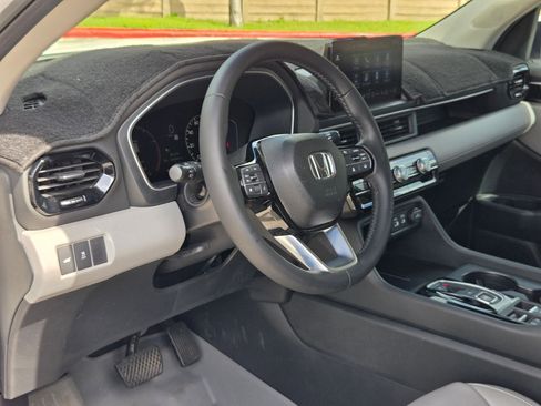 Used 2024 Honda Pilot EX-L image 12