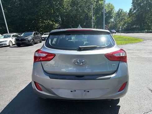 Used 2016 Hyundai Elantra GT FWD image 6