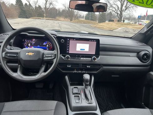 Used 2024 Chevrolet Colorado W/T image 24