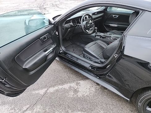 Used 2023 Ford Mustang Coupe RWD image 8