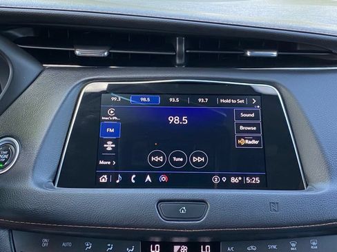 Used 2021 Cadillac XT4 Sport w/ Sun And Sound Package AWD/4WD image 16