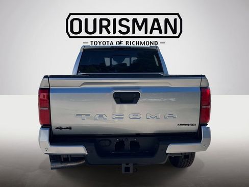 Certified 2025 Toyota Tacoma TRD Sport w/ TRD Sport Upgrade Package image 6