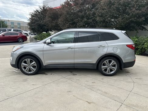 Used 2015 Hyundai Santa Fe Limited w/ Option Group 04 FWD image 8