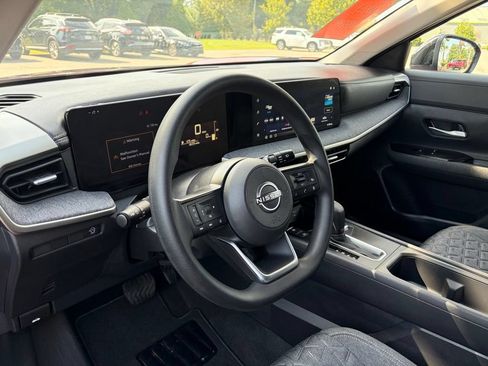 Used 2026 Nissan Kicks SV w/ Cold Weather Package FWD image 13