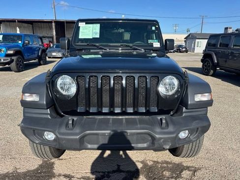 Used 2023 Jeep Wrangler Sport AWD/4WD image 2