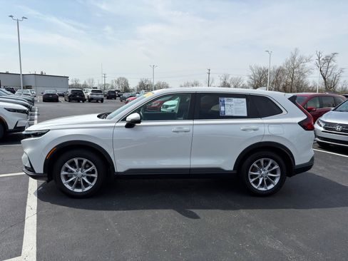 Used 2024 Honda CR-V EX image 3