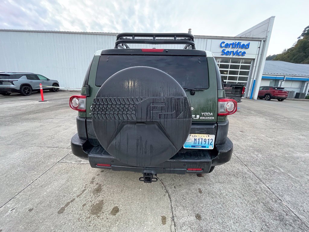 Used 2014 Toyota FJ Cruiser 4WD w/ Upgrade Package image 7