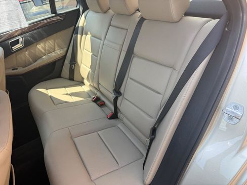 Used 2013 Mercedes-Benz E 350 BlueTEC Sedan image 7