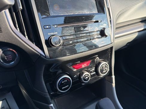 Used 2023 Subaru Forester Premium image 33