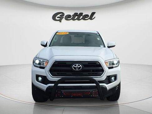 Used 2016 Toyota Tacoma SR5 image 4