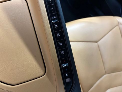 Used 2022 Chevrolet Corvette Stingray Preferred Conv w/ Z51 Performance Package RWD image 13
