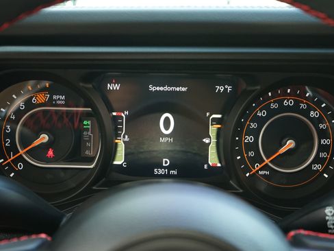 Used 2024 Jeep Wrangler Unlimited Rubicon 392 AWD/4WD image 19